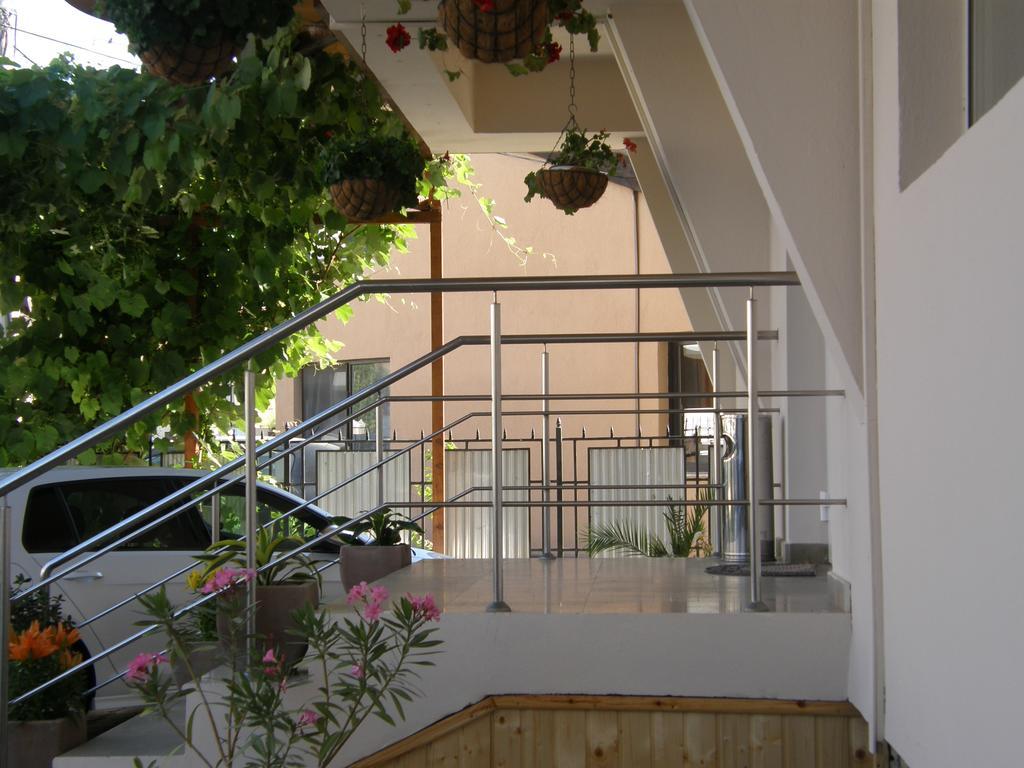 Marynero Hotel Navodari Bagian luar foto