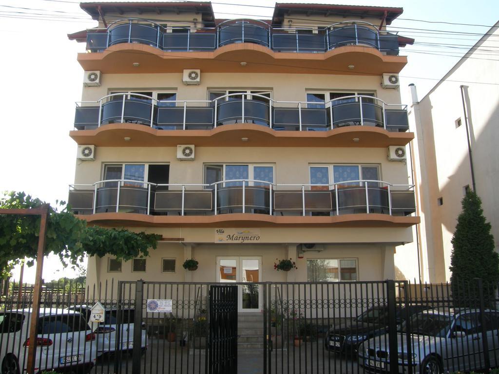 Marynero Hotel Navodari Bagian luar foto
