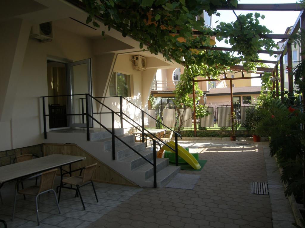 Marynero Hotel Navodari Bagian luar foto