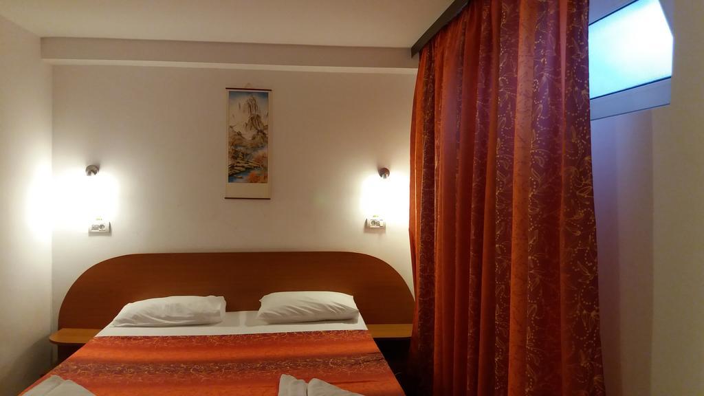 Marynero Hotel Navodari Bagian luar foto